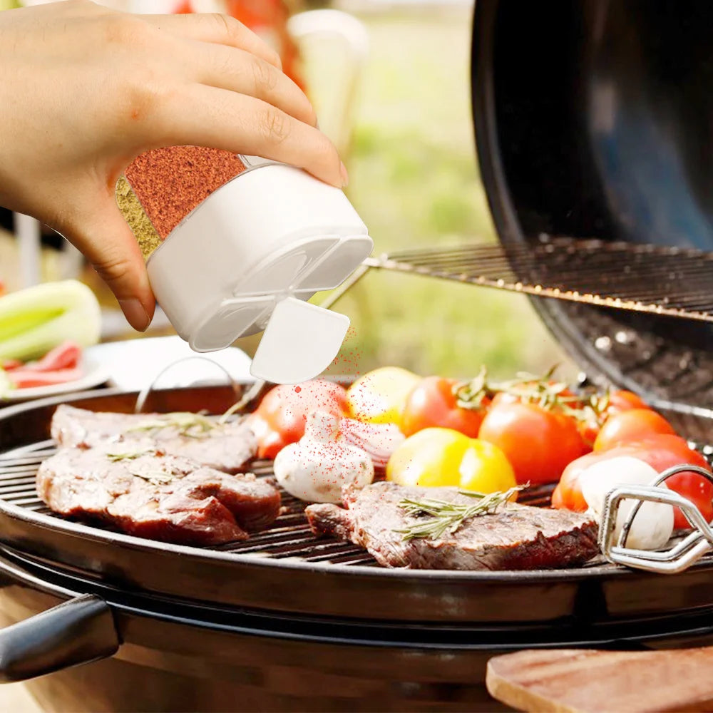 4-in-1 Camping Spice Shaker – Portable Seasoning Container for Outdoor Cooking